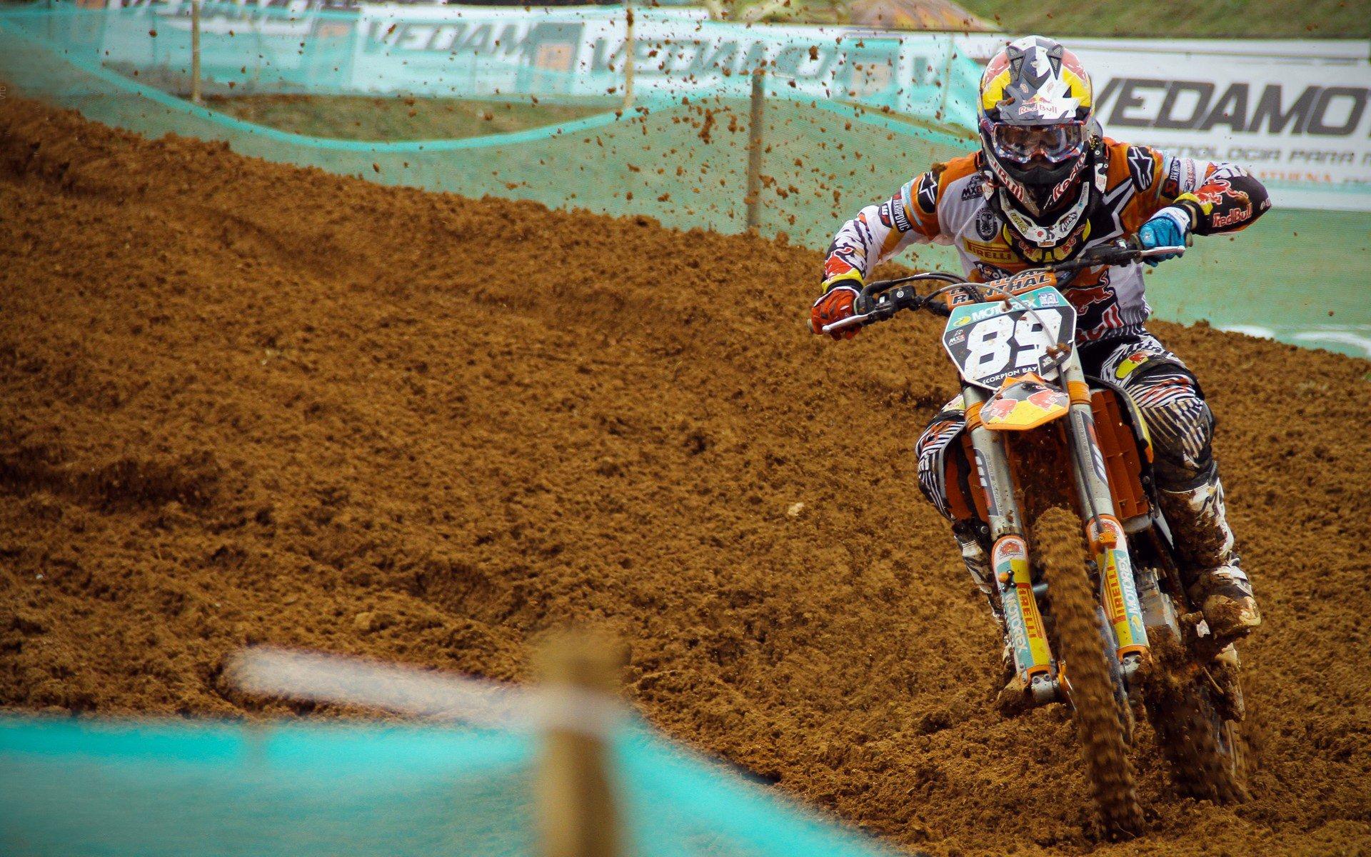 张名扬首局闪电KO震惊世界，加里激战险胜普拉特斯捍卫排名